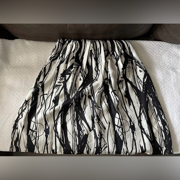 MARCIANO

PRE-OWNED | Formal Summer Dress (2008) | XS

Black & White Edition - Picture 4 of 4